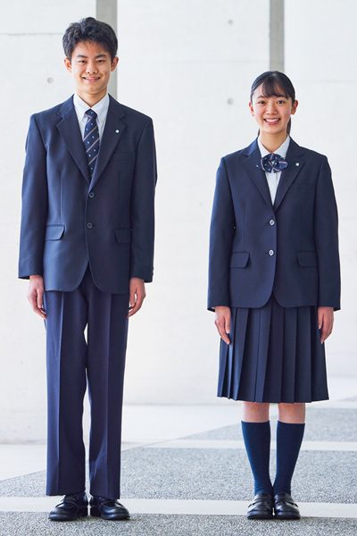 須磨学園高校の制服冬