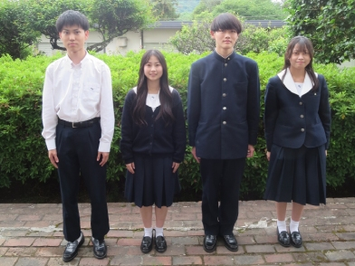橿原学院高校の制服