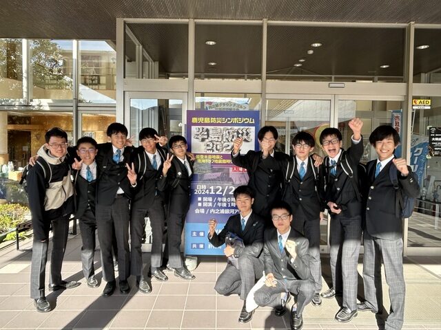 楠隼中学校・高等学校の制服