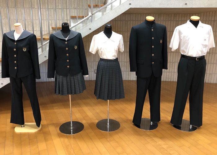 奈良学園中学校の制服